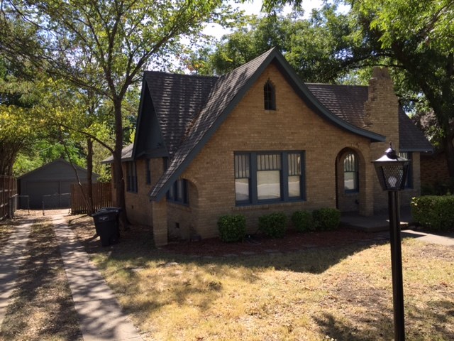 4905 Pershing Avenue Fort Worth TX 76107