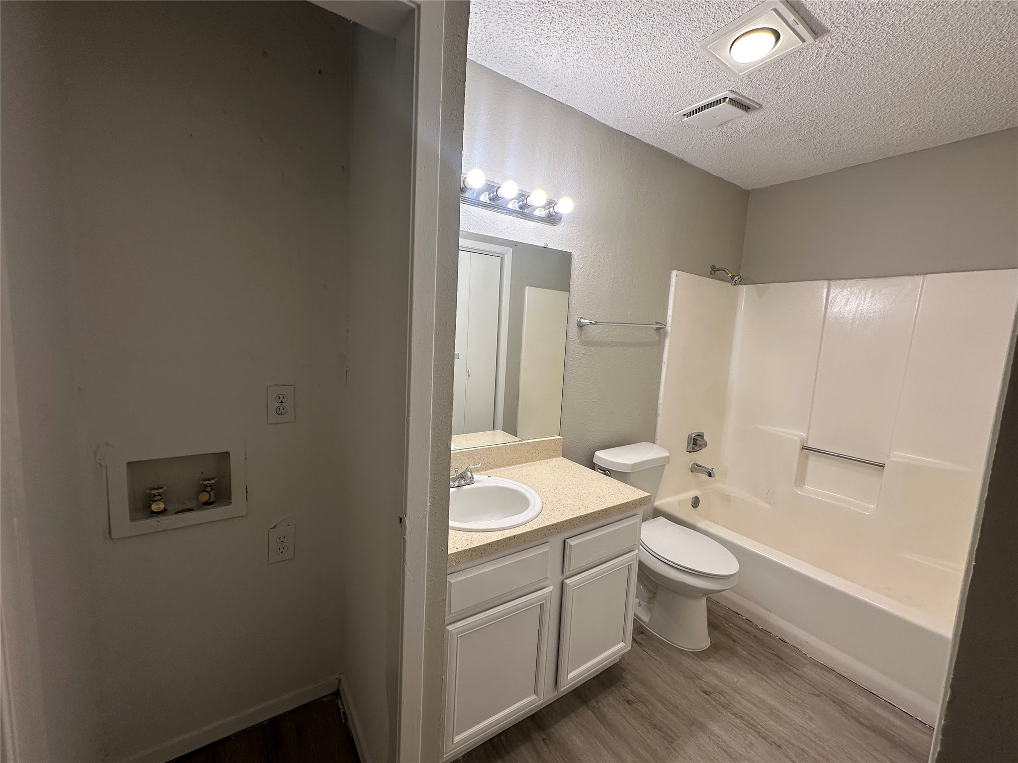 9696 Walnut Street Dallas TX 75243