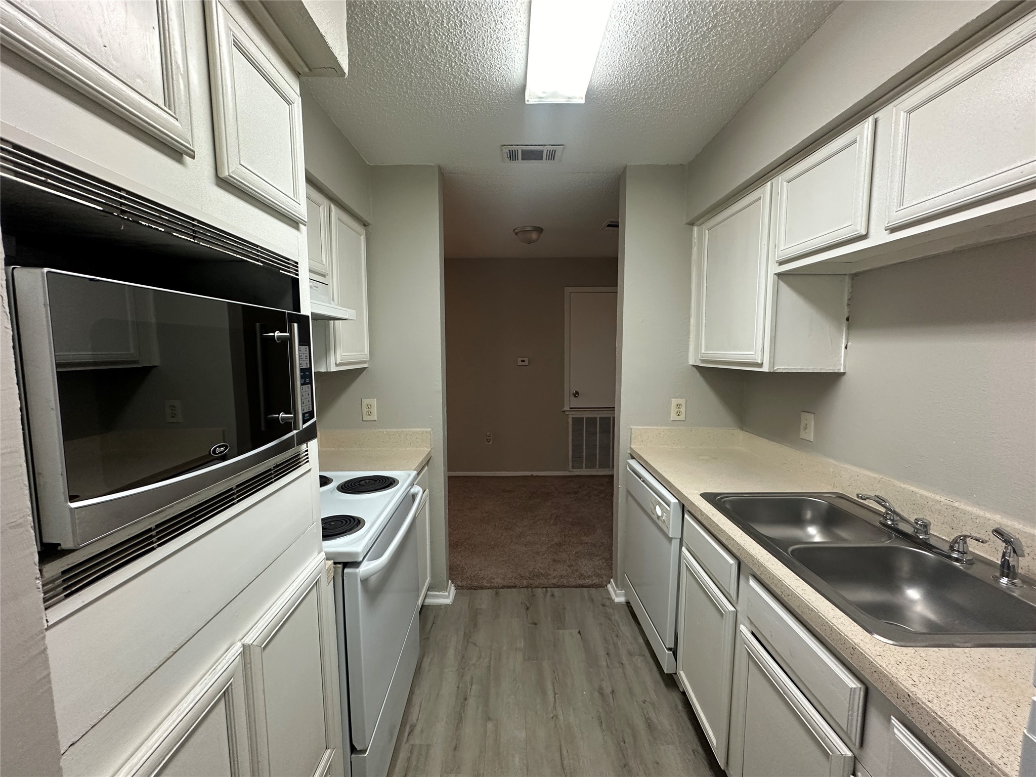 9696 Walnut Street Dallas TX 75243