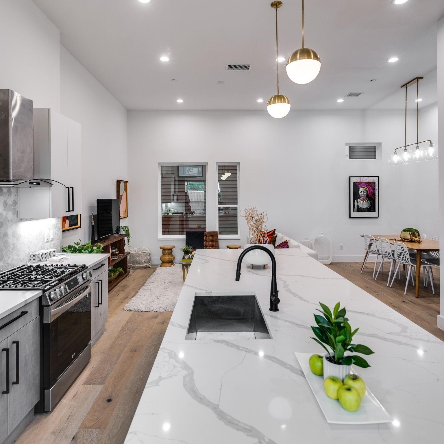 4208 Live Oak Street Dallas TX 75204