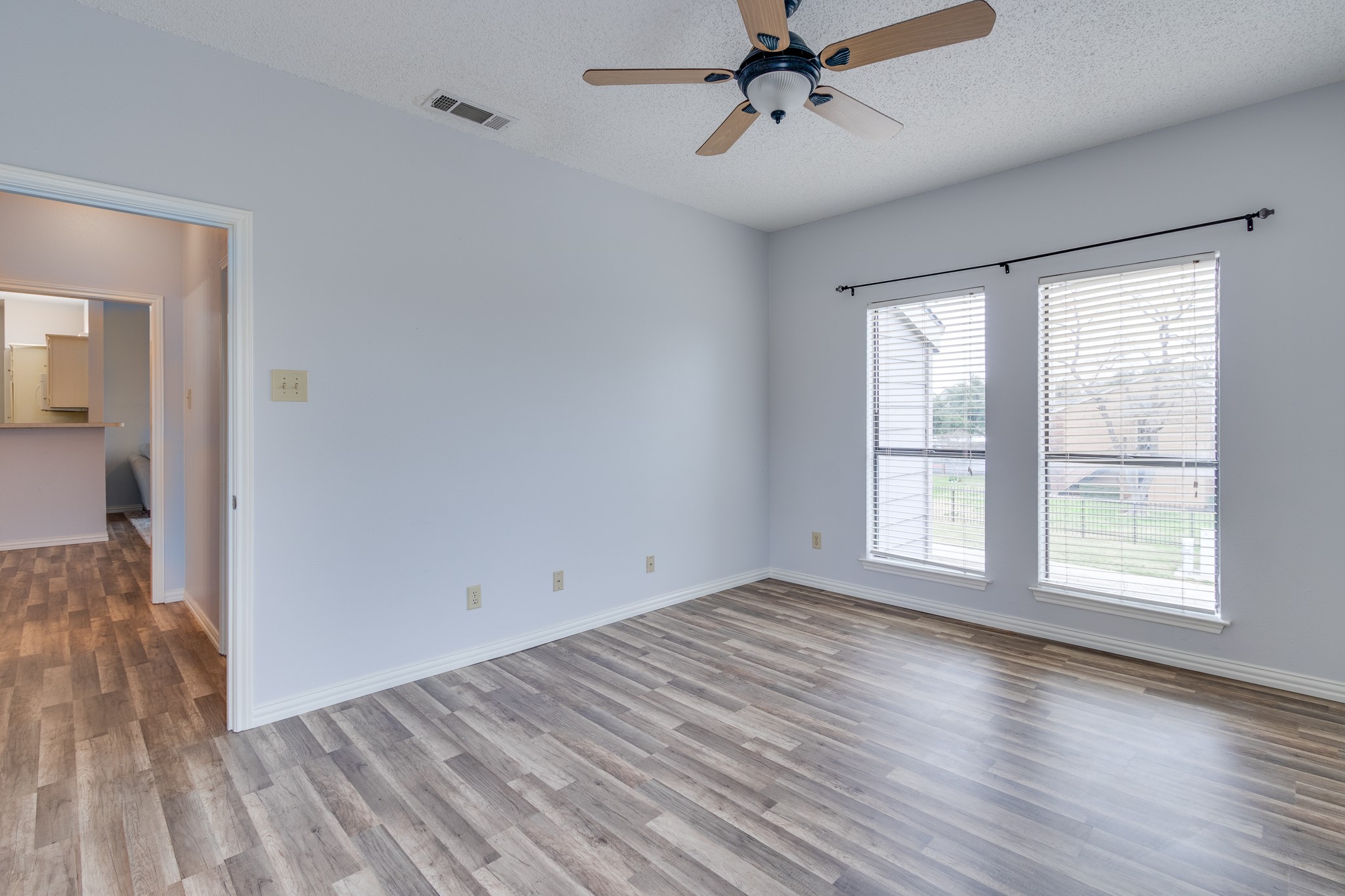 2100 Randy Snow Road Arlington TX 76011