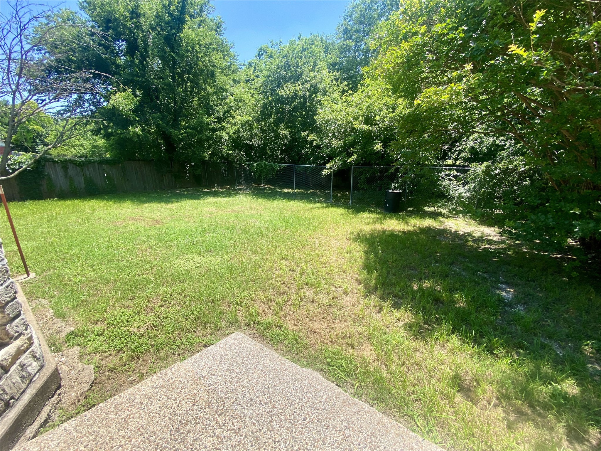 971 N Brookside Drive Cedar Hill TX 75104