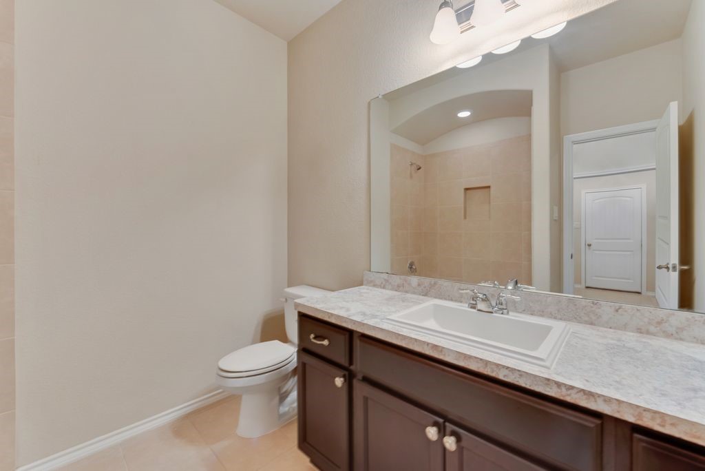 1104 Edgewater Drive Azle TX 76020
