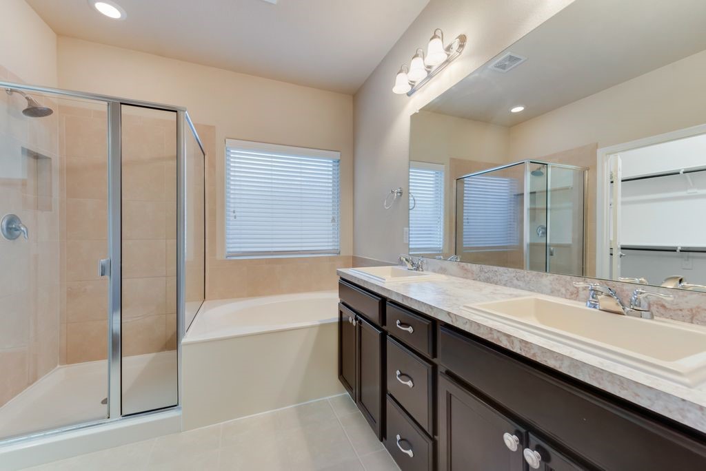 1104 Edgewater Drive Azle TX 76020