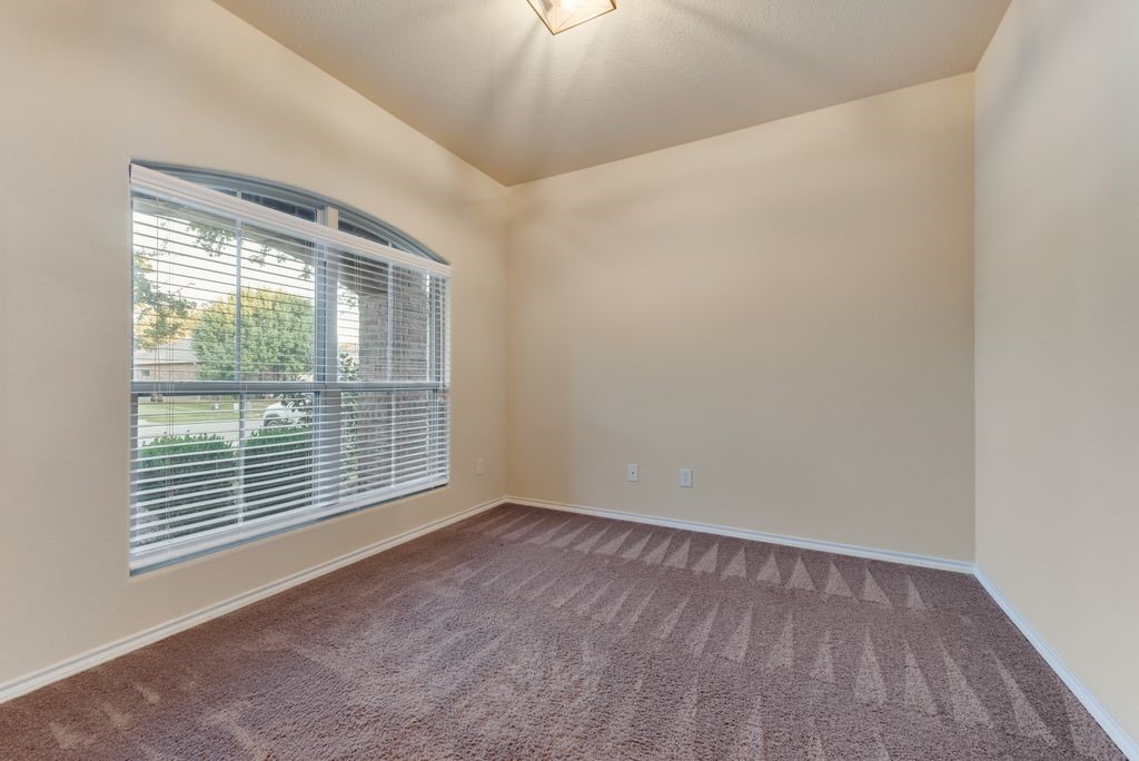 1104 Edgewater Drive Azle TX 76020