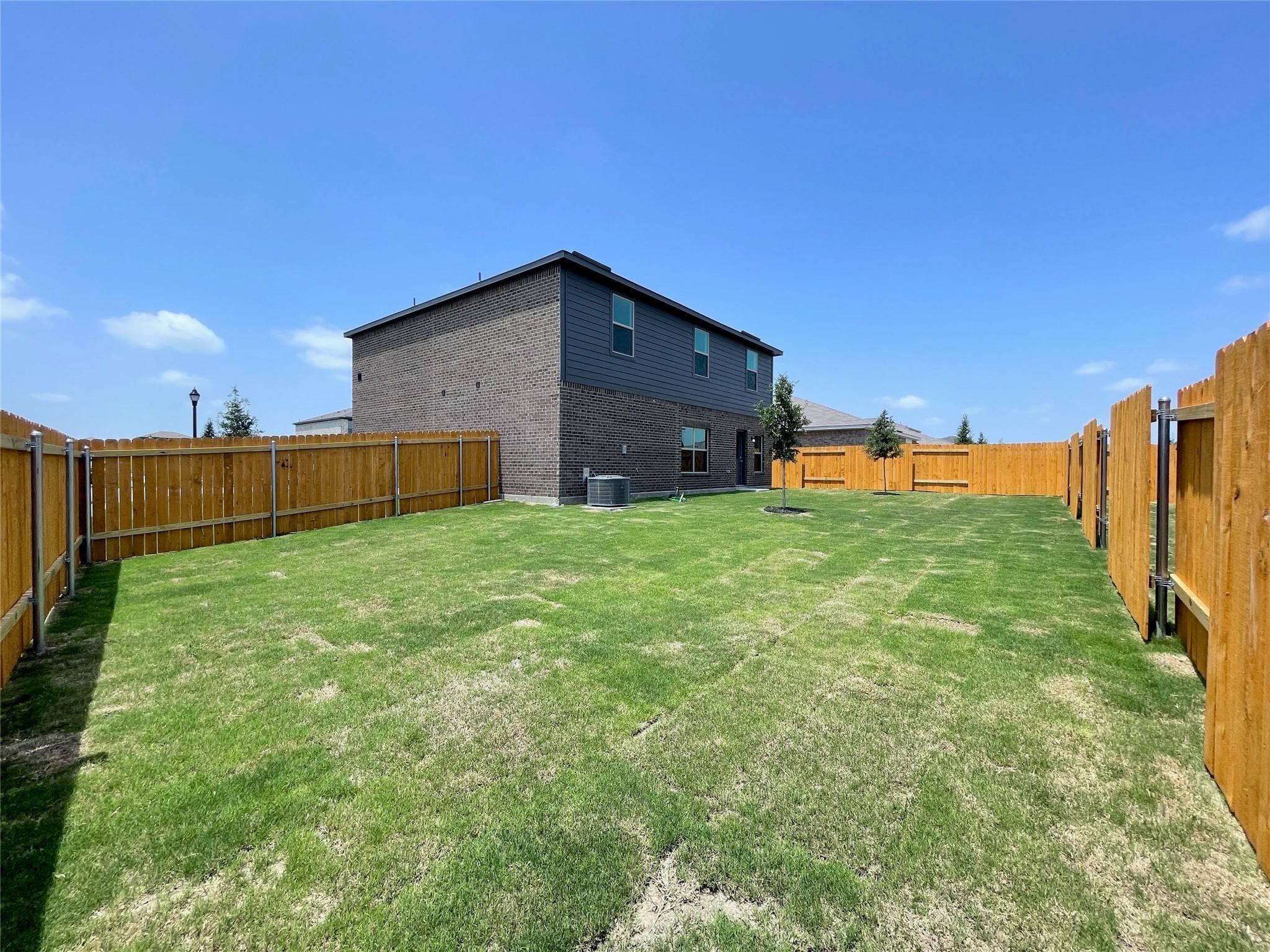 1914 Madison Drive Seagoville TX 75159