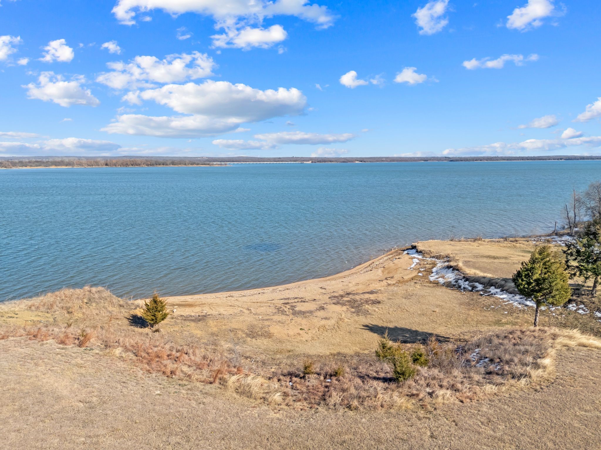 208 Highpoint Circle Valley View TX 76272
