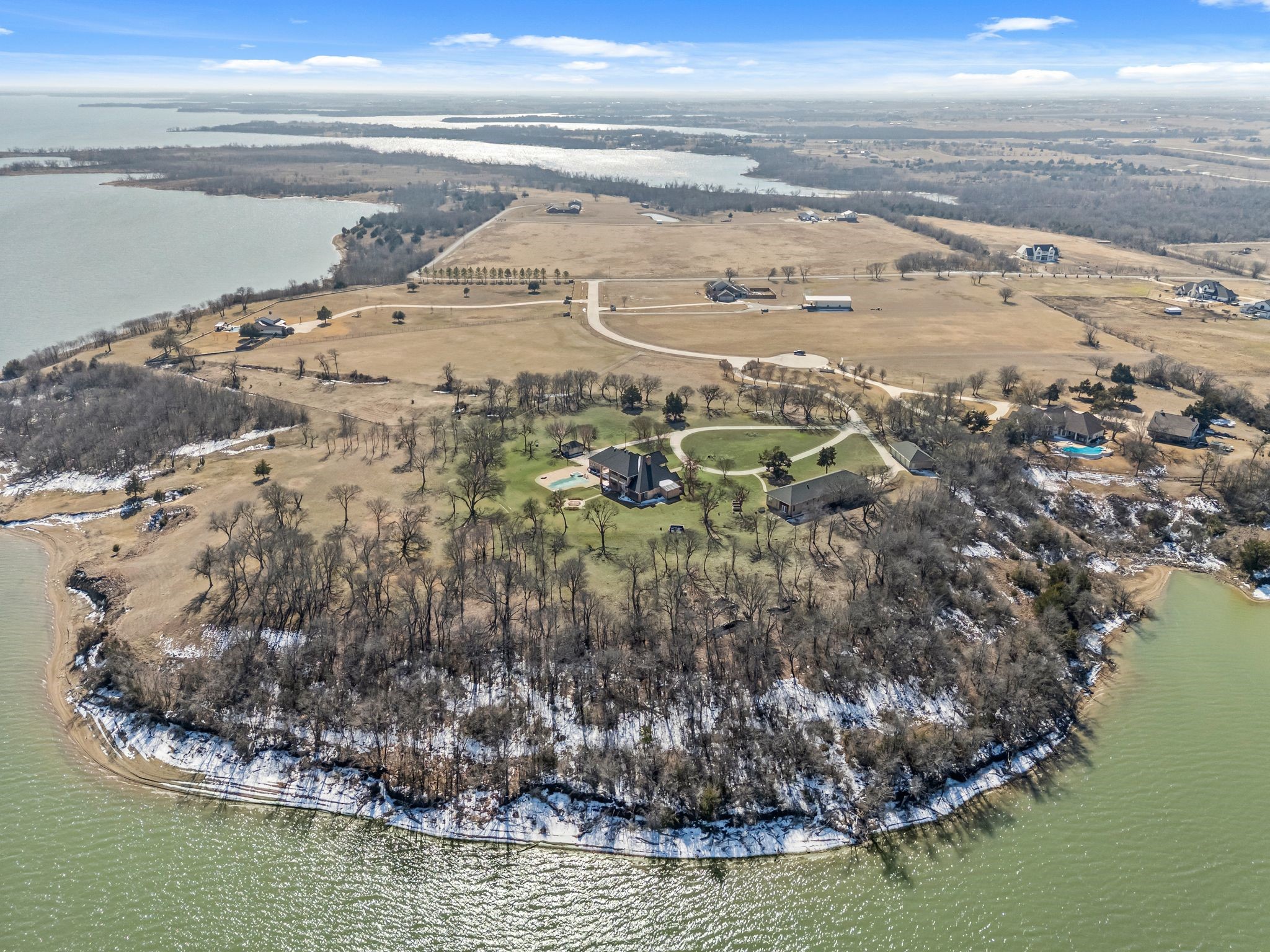 208 Highpoint Circle Valley View TX 76272