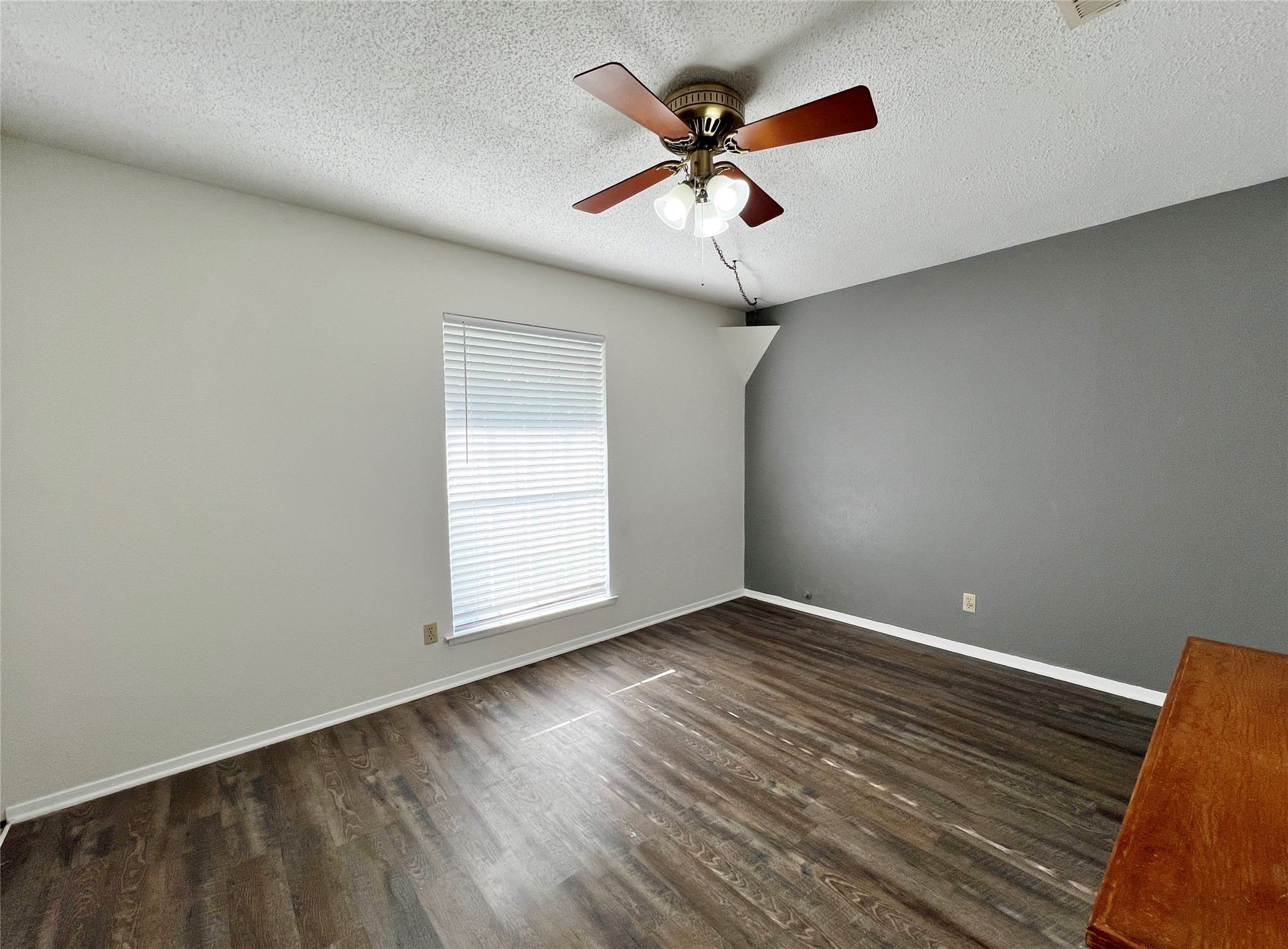 1209 Irwin Drive Hurst TX 76053