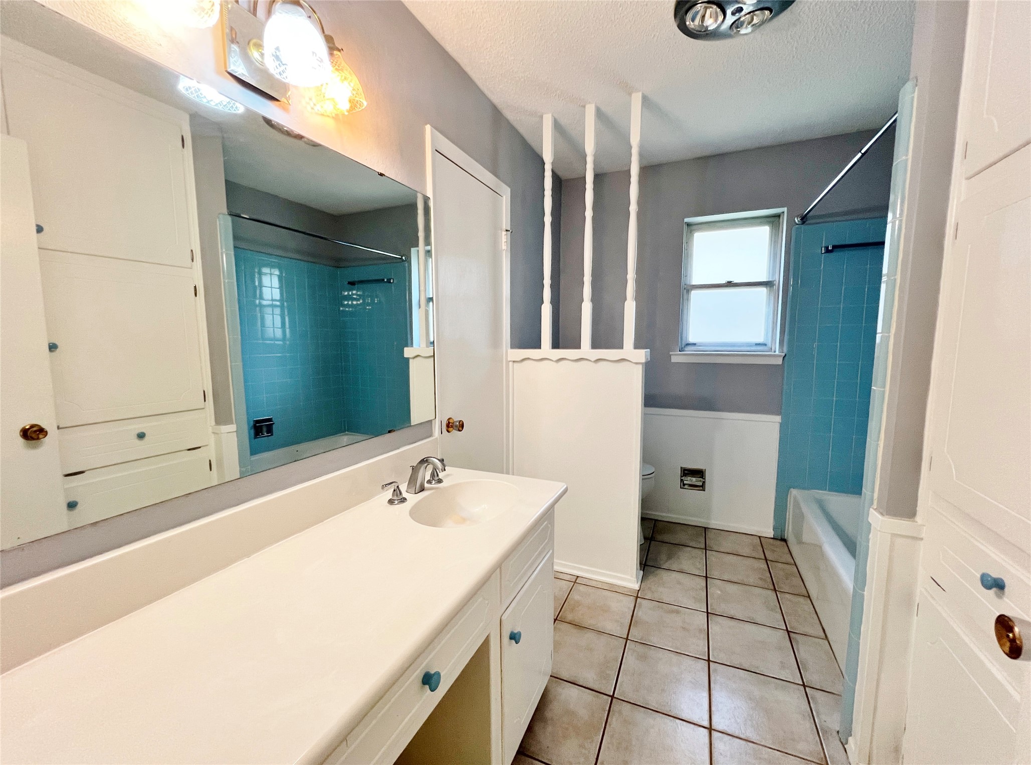 1209 Irwin Drive Hurst TX 76053