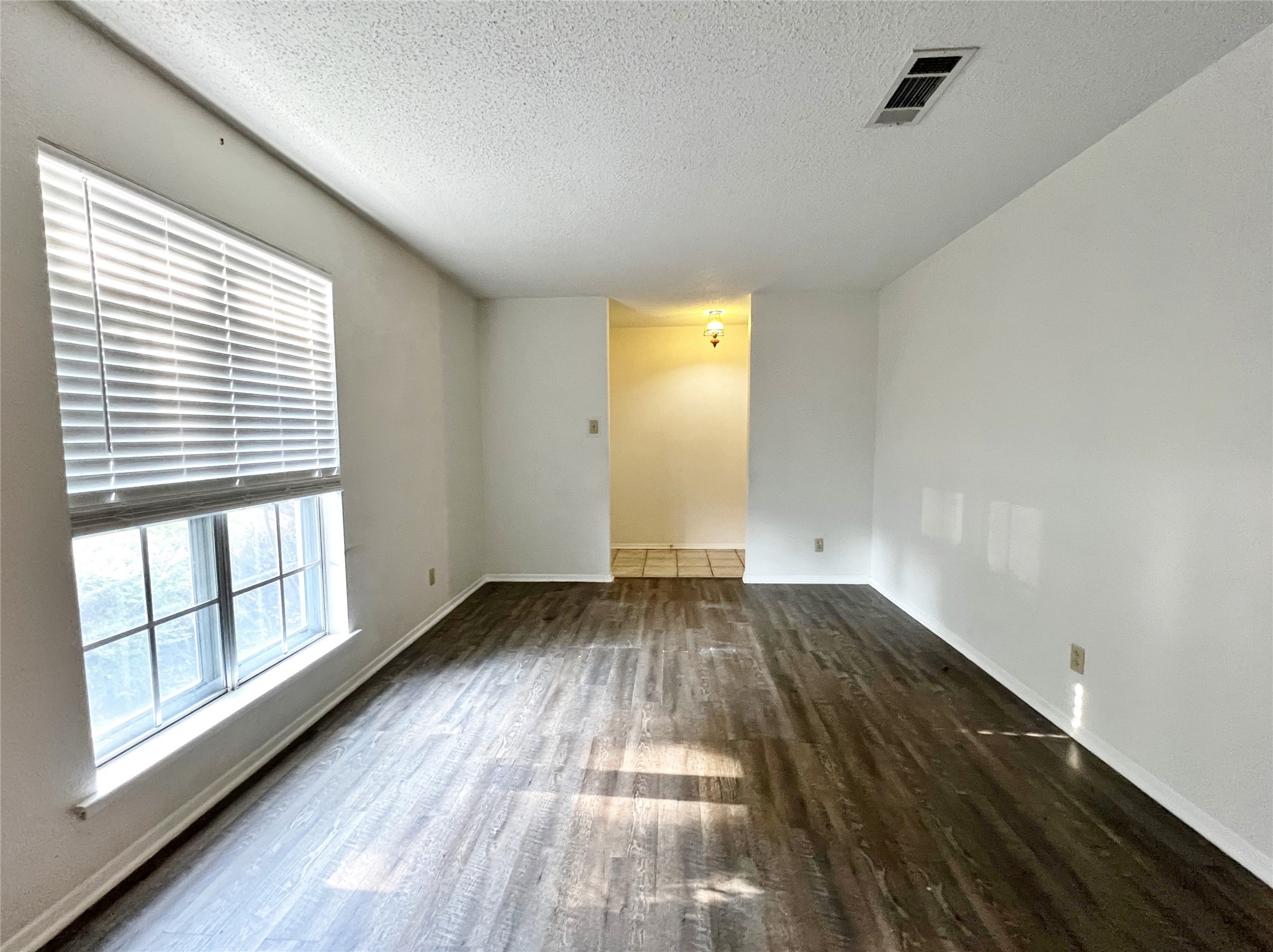 1209 Irwin Drive Hurst TX 76053