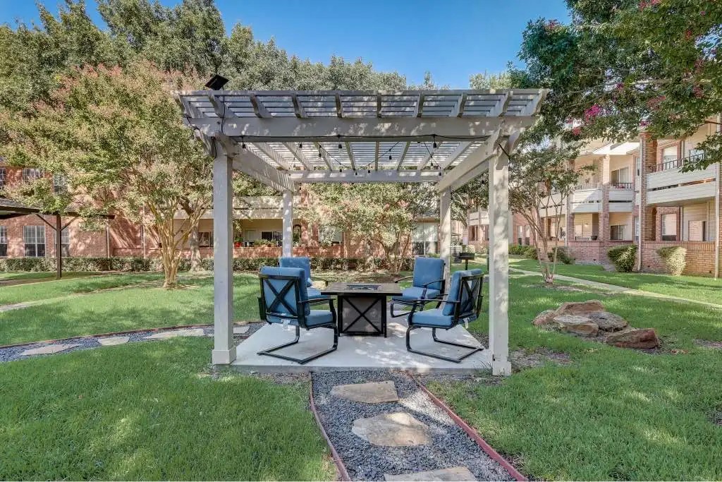 17250 Knoll Trail Drive Dallas TX 75248