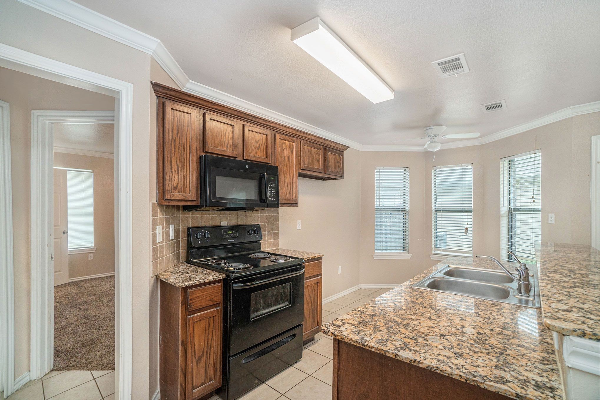 542 Mast Court Crowley TX 76036