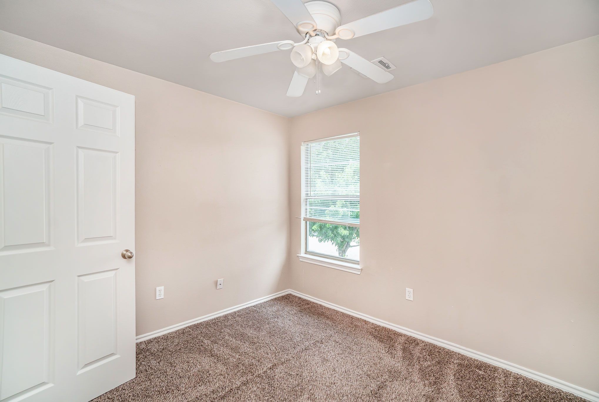 542 Mast Court Crowley TX 76036