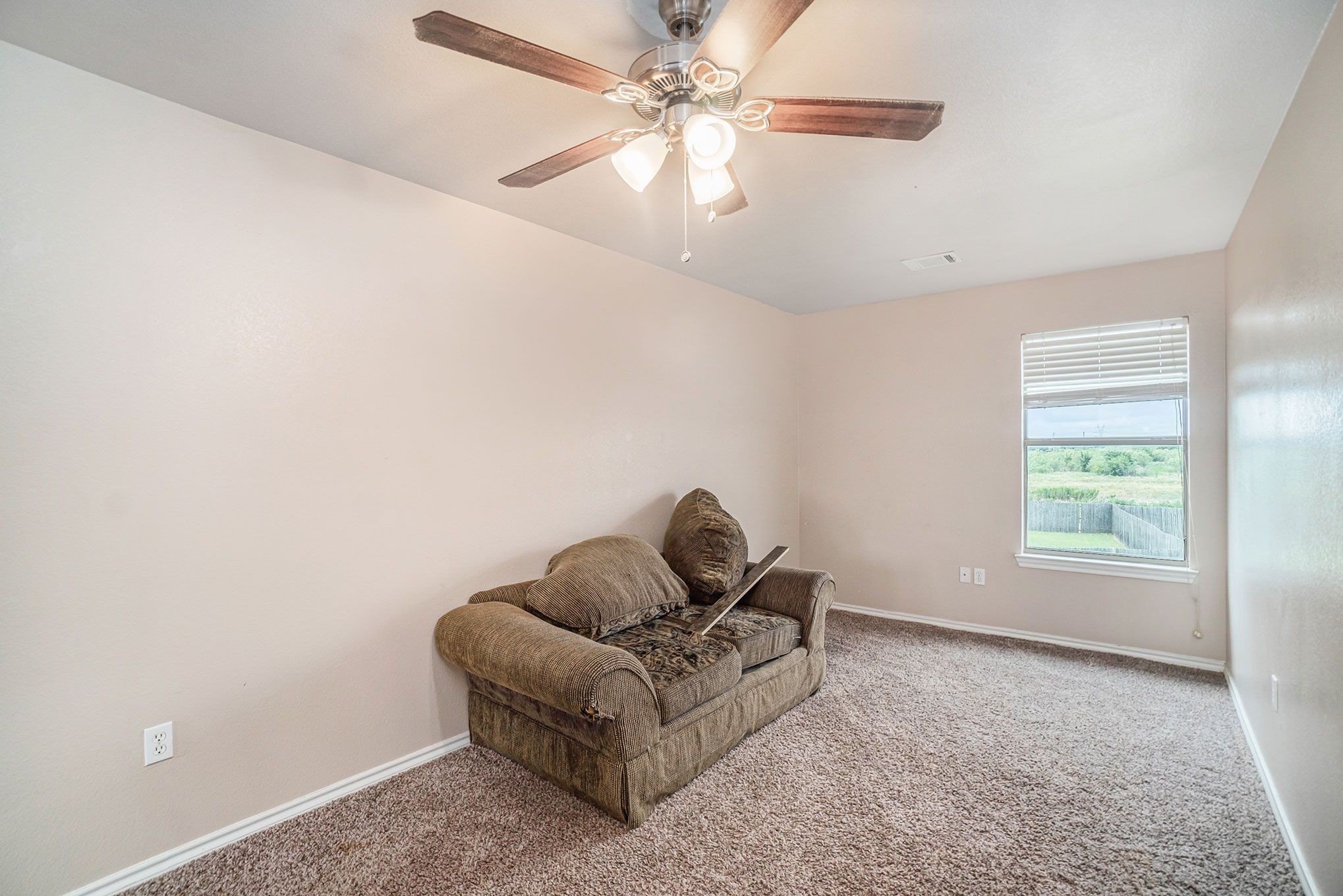 542 Mast Court Crowley TX 76036