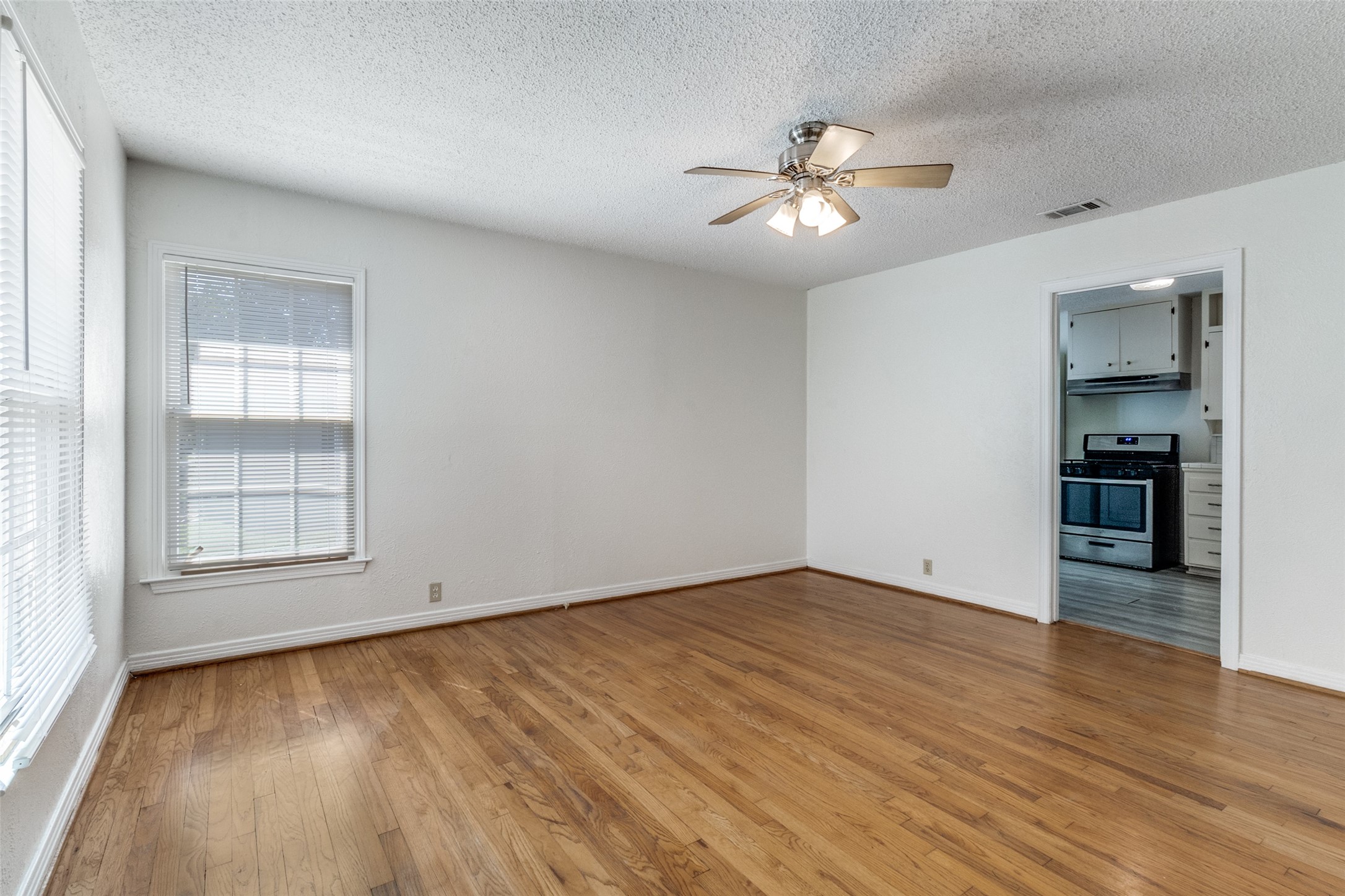 6523 Santa Fe Avenue Dallas TX 75223