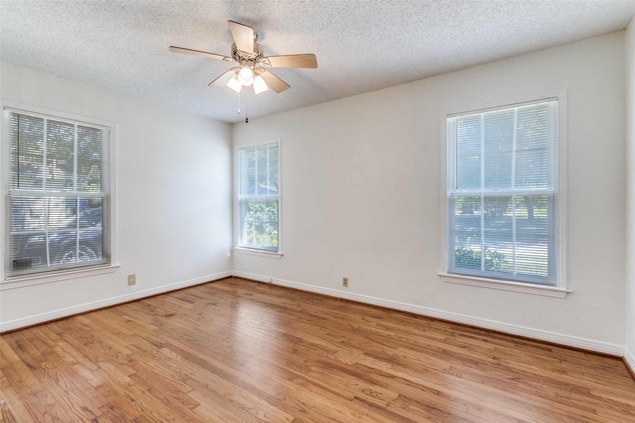 6523 Santa Fe Avenue Dallas TX 75223