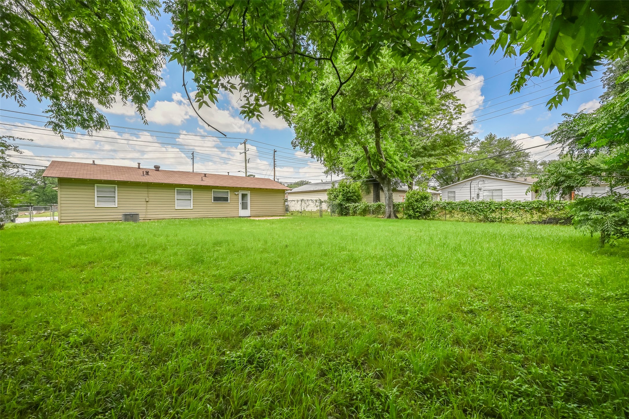 1905 S Cooper Street Arlington TX 76010