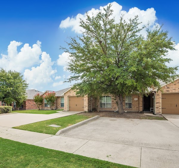 803 Hibiscus Trail Waxahachie TX 75165