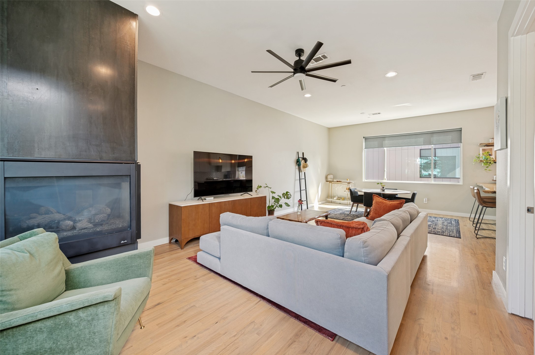 2630 Calvin Street Dallas TX 75204