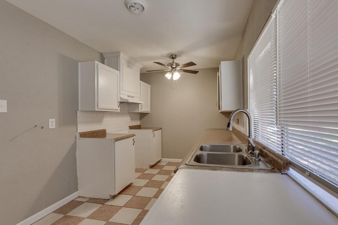 5709 Christie Lane Garland TX 75044