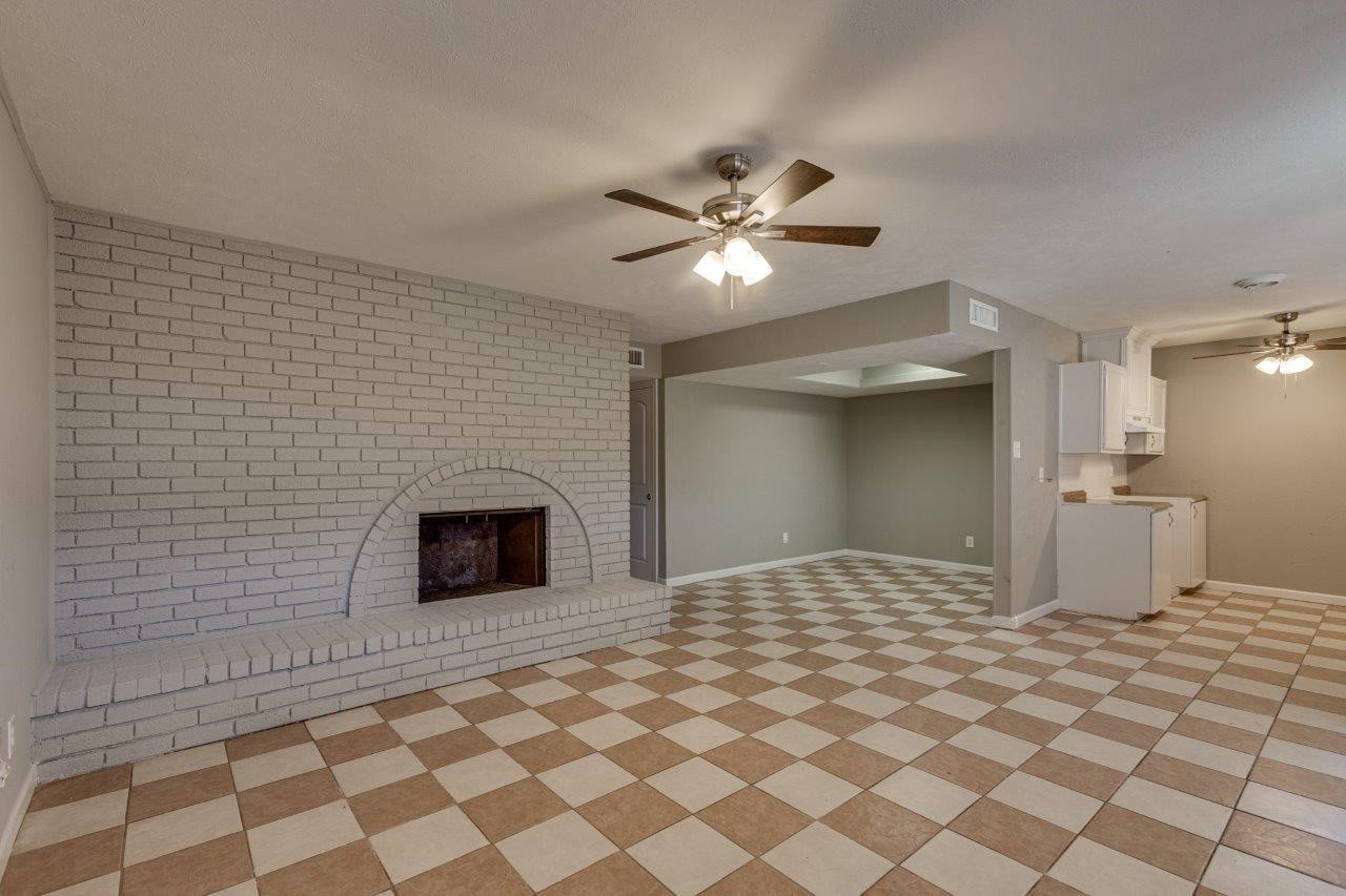 5709 Christie Lane Garland TX 75044