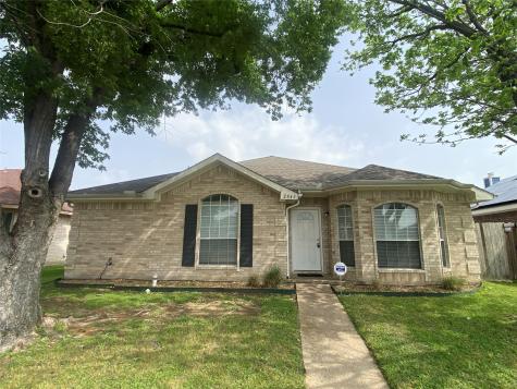 2843 Saint Johns Avenue Lancaster TX 75146