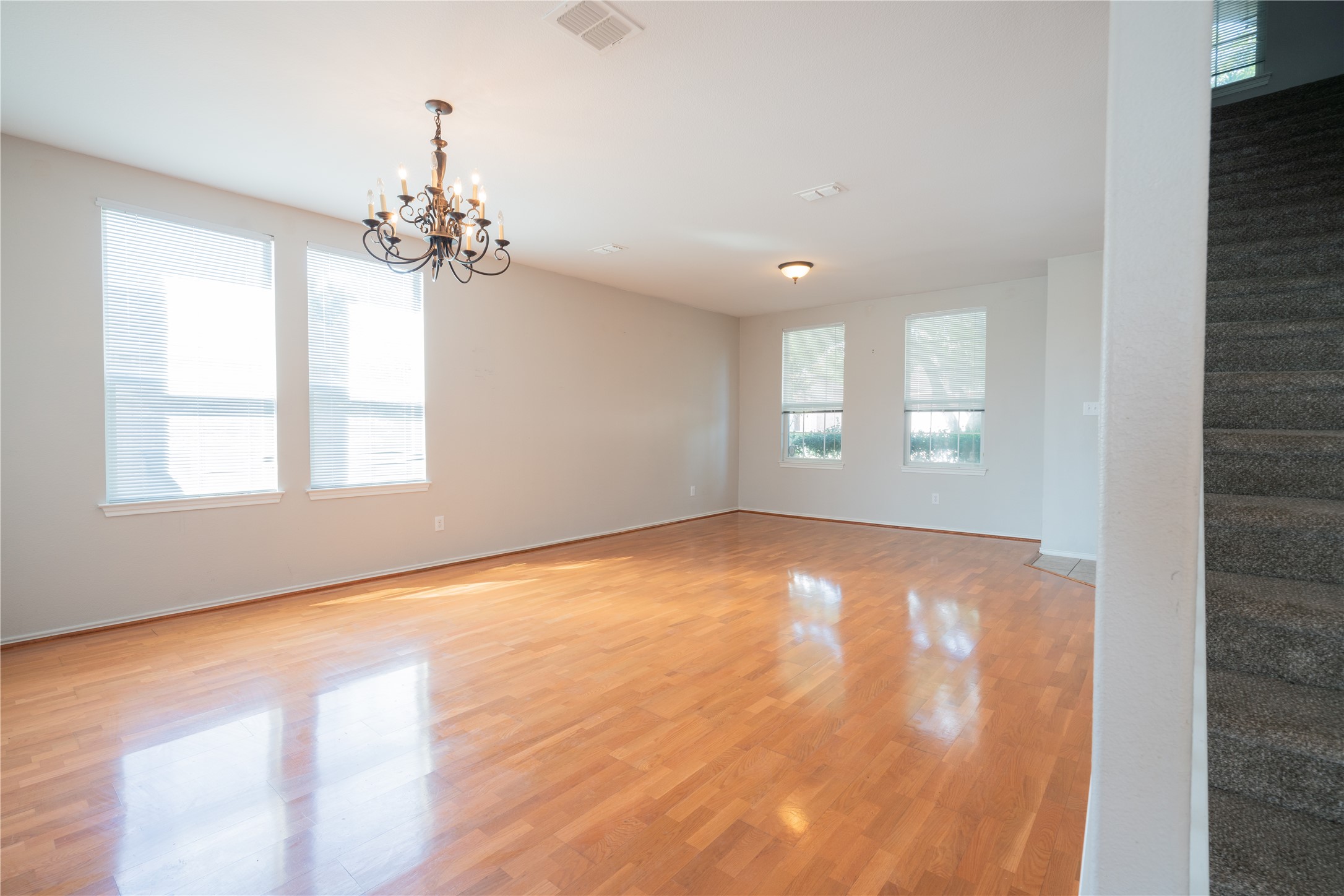 524 Zachum Drive Arlington TX 76002
