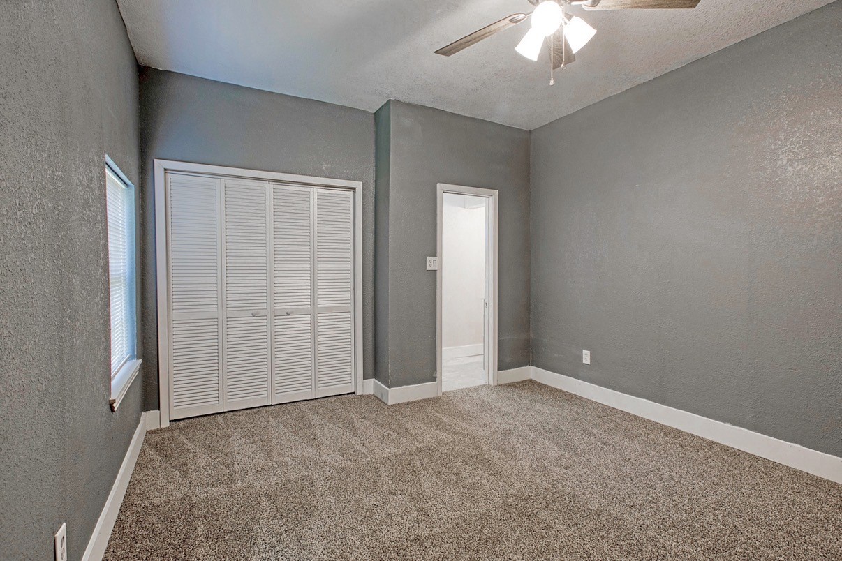 307 Dee Lane Arlington TX 76011