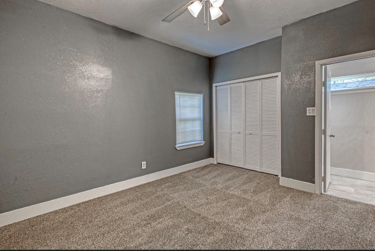 307 Dee Lane Arlington TX 76011