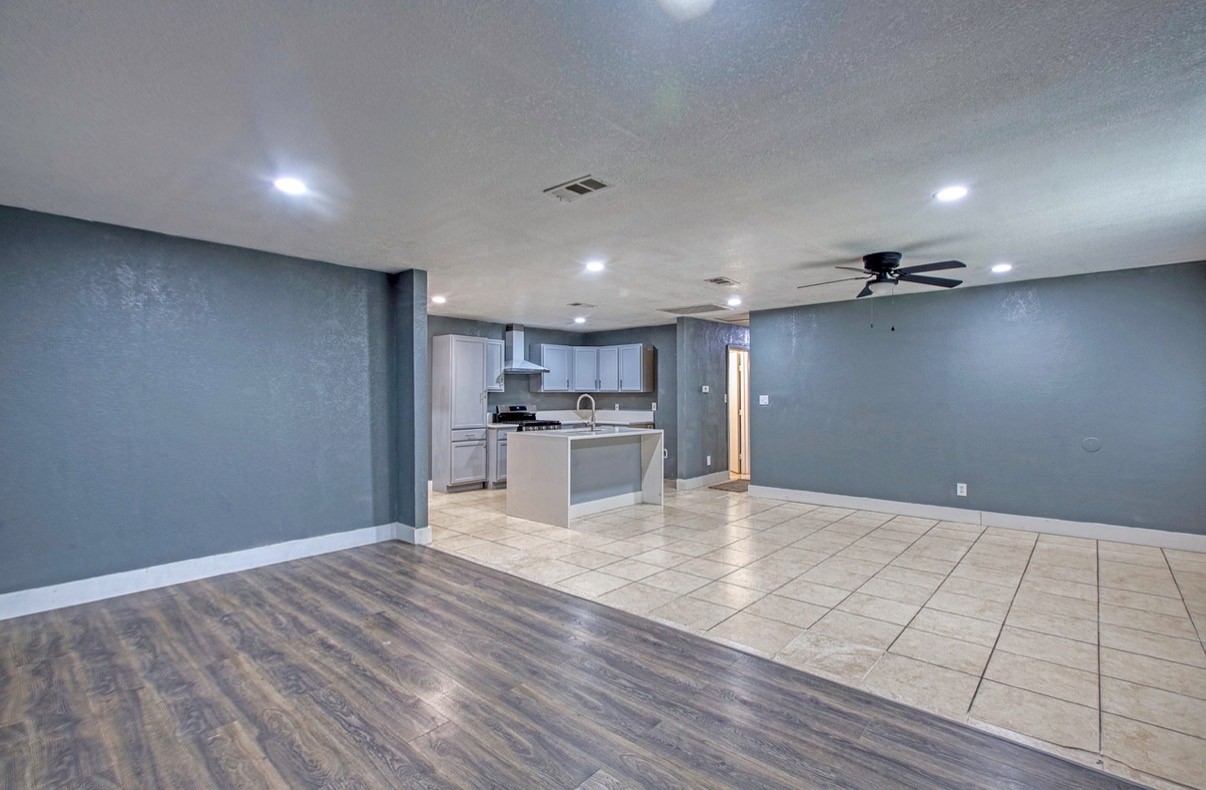 307 Dee Lane Arlington TX 76011