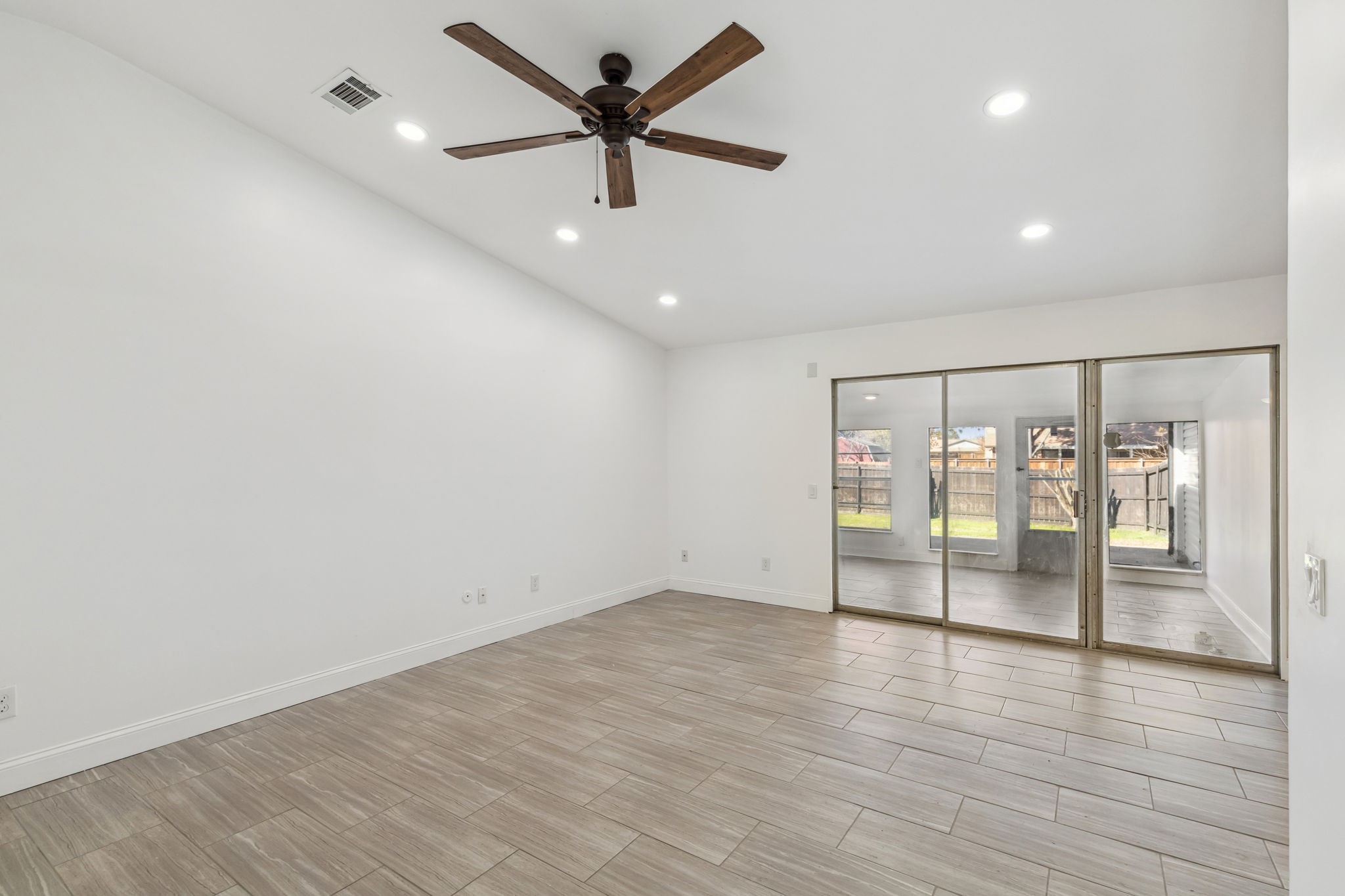 2129 Richland Drive Garland TX 75044
