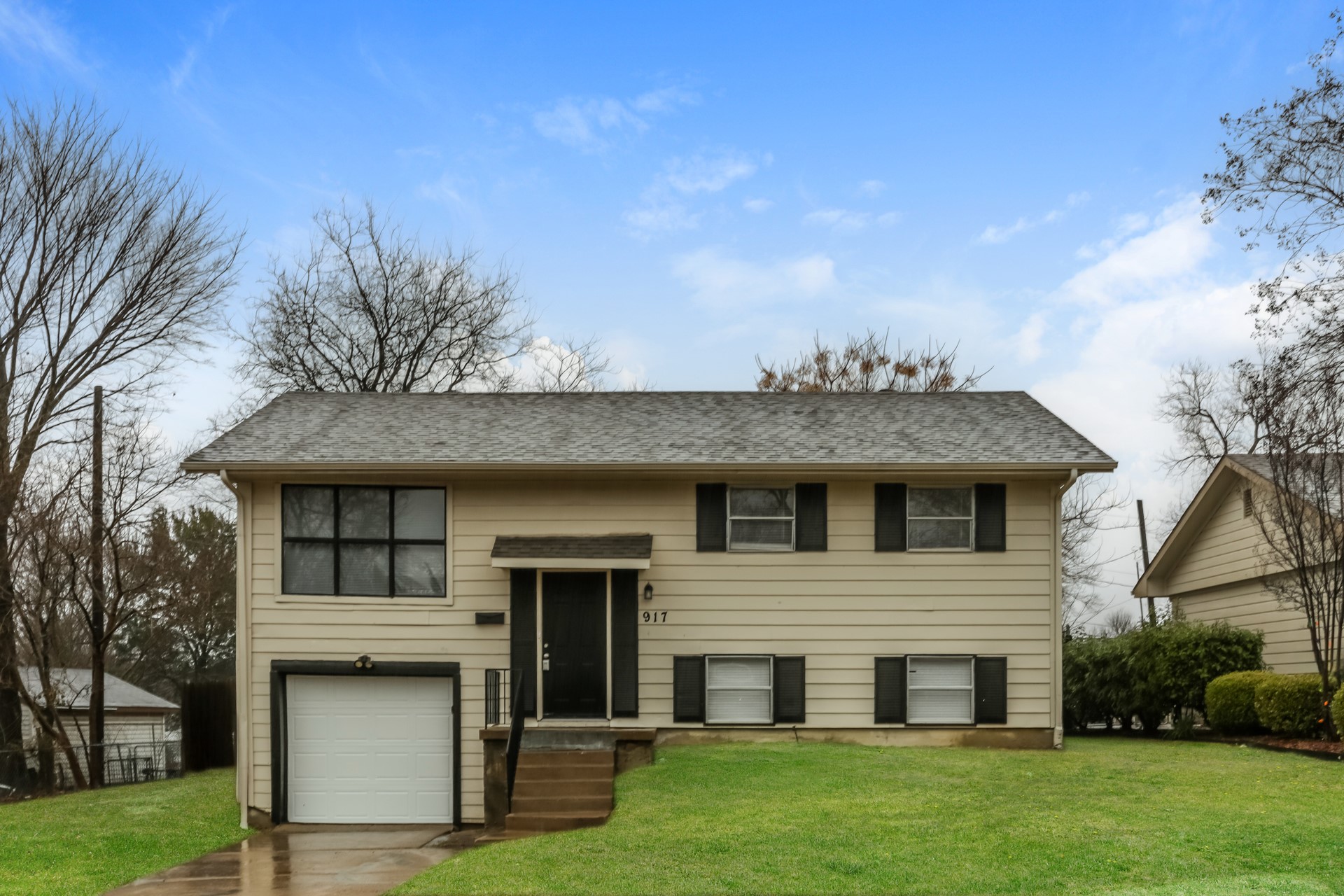 917 Montclair Drive Garland TX 75040