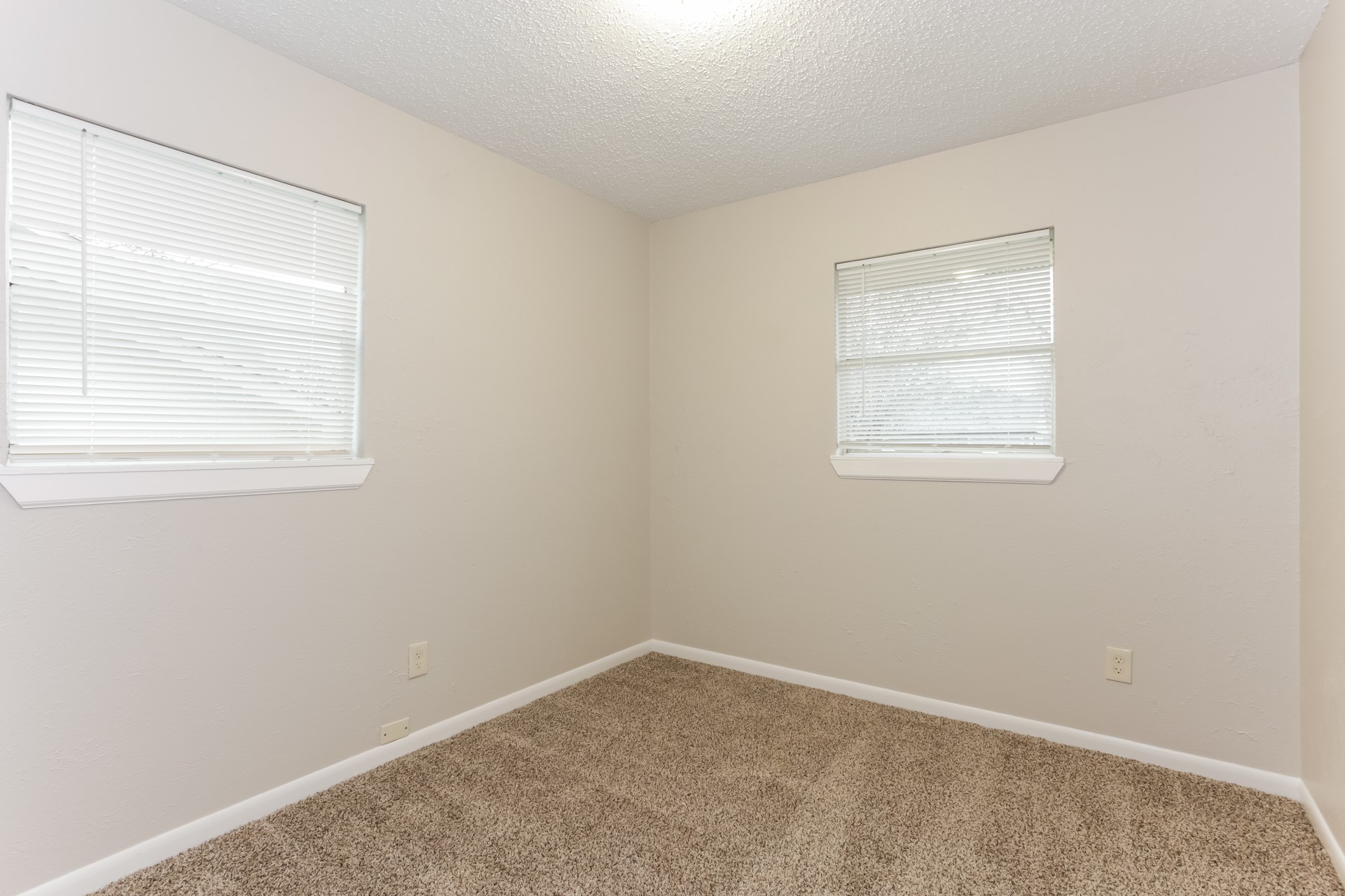 917 Montclair Drive Garland TX 75040