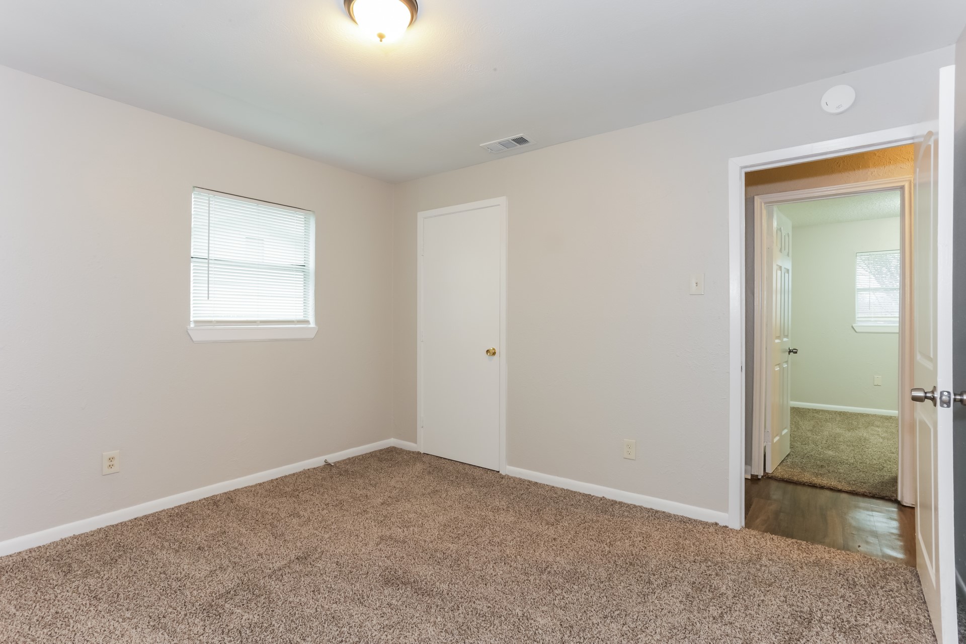917 Montclair Drive Garland TX 75040