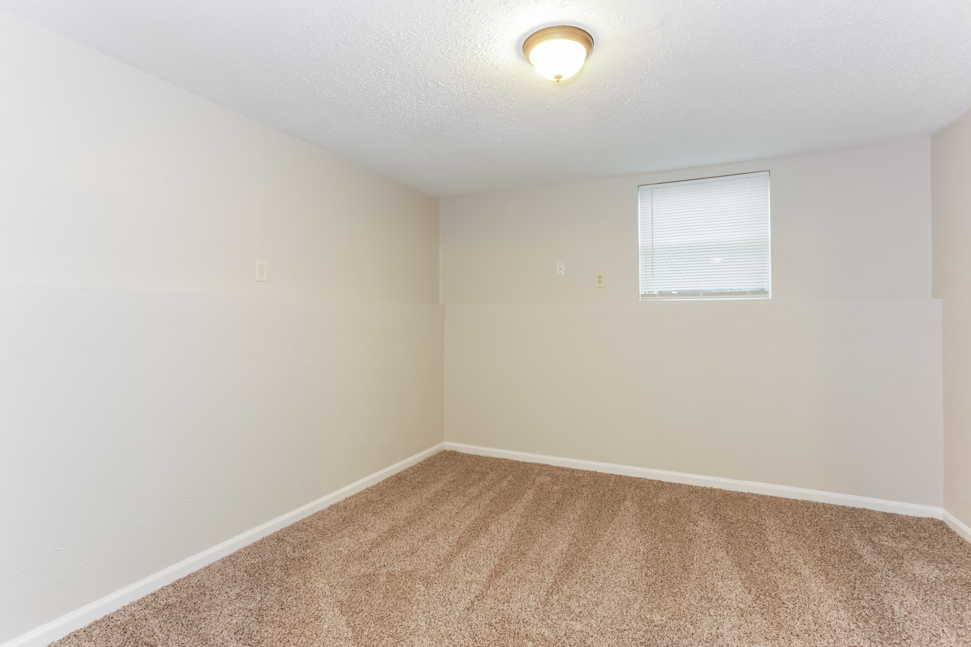 917 Montclair Drive Garland TX 75040