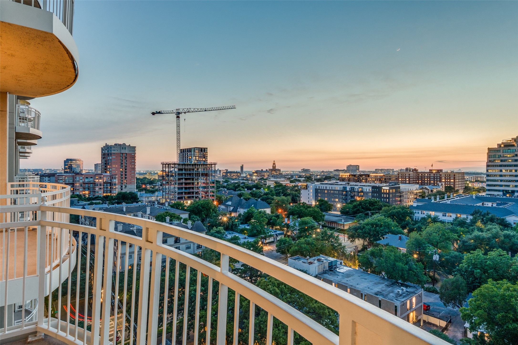 3225 Turtle Creek Boulevard Dallas TX 75219