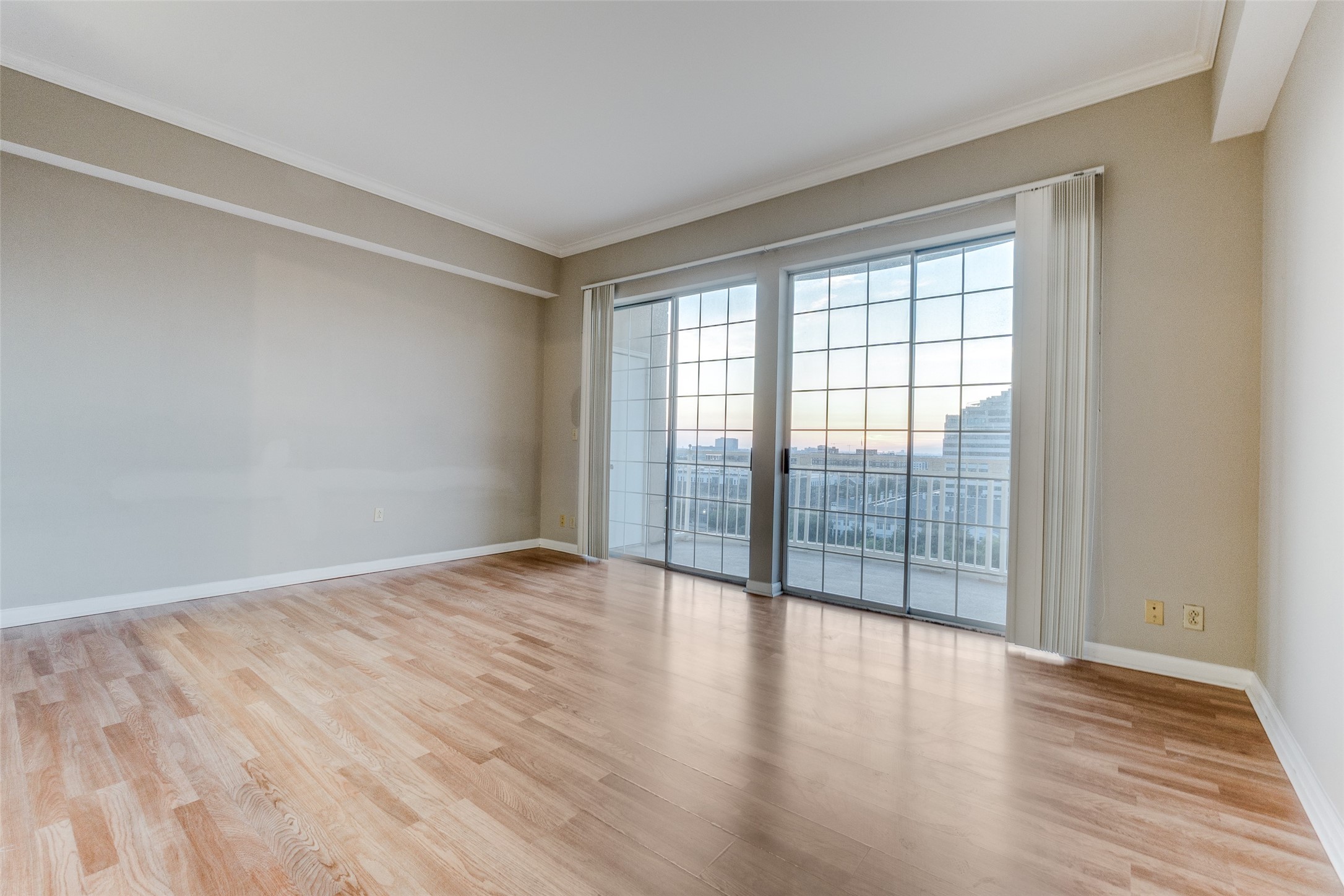 3225 Turtle Creek Boulevard Dallas TX 75219