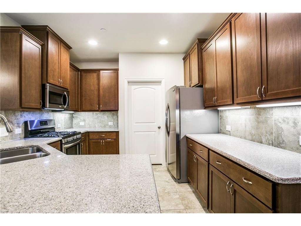 929 Jamesville Lane Plano TX 75074