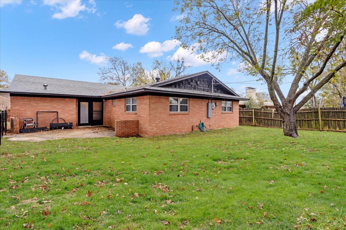 509 Dean Drive Denison TX 75020