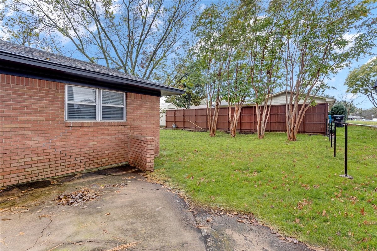 509 Dean Drive Denison TX 75020