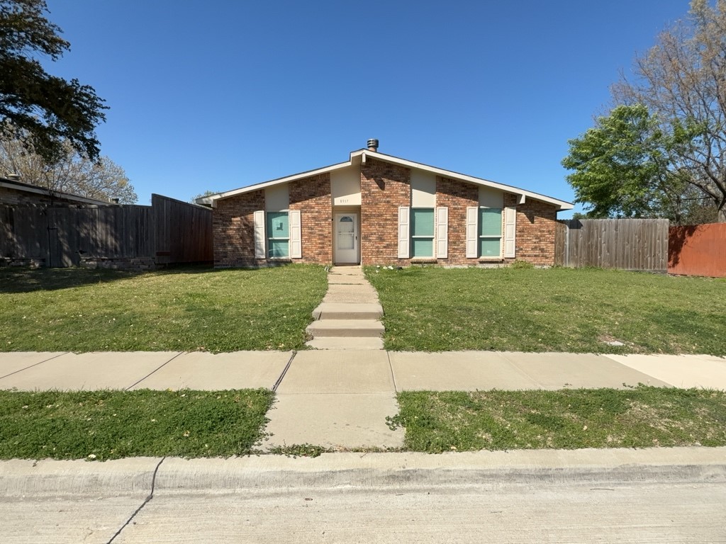 8917 Vernon Drive Rowlett TX 75088