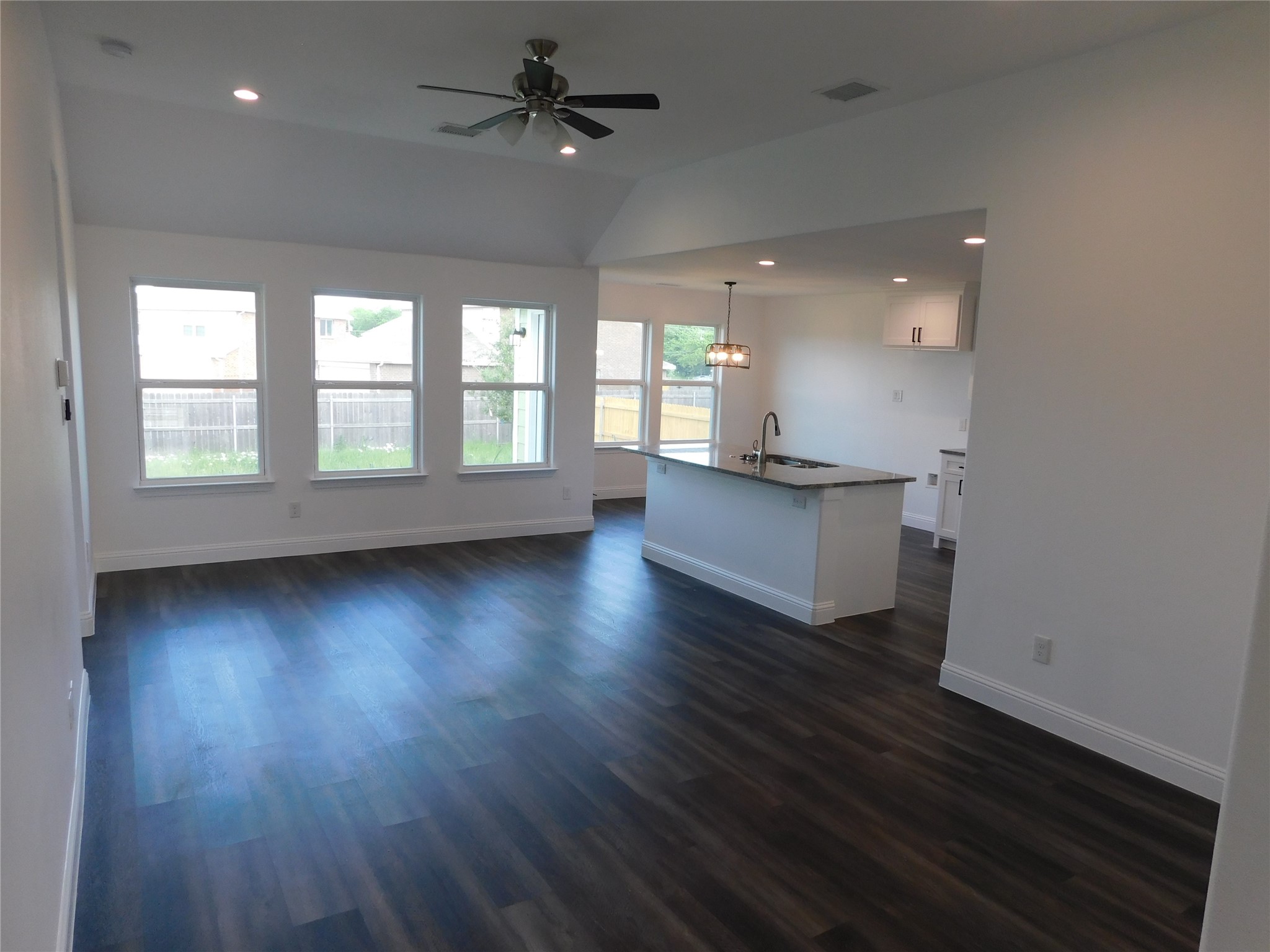 3100 S Cardinal Street Ennis TX 75119