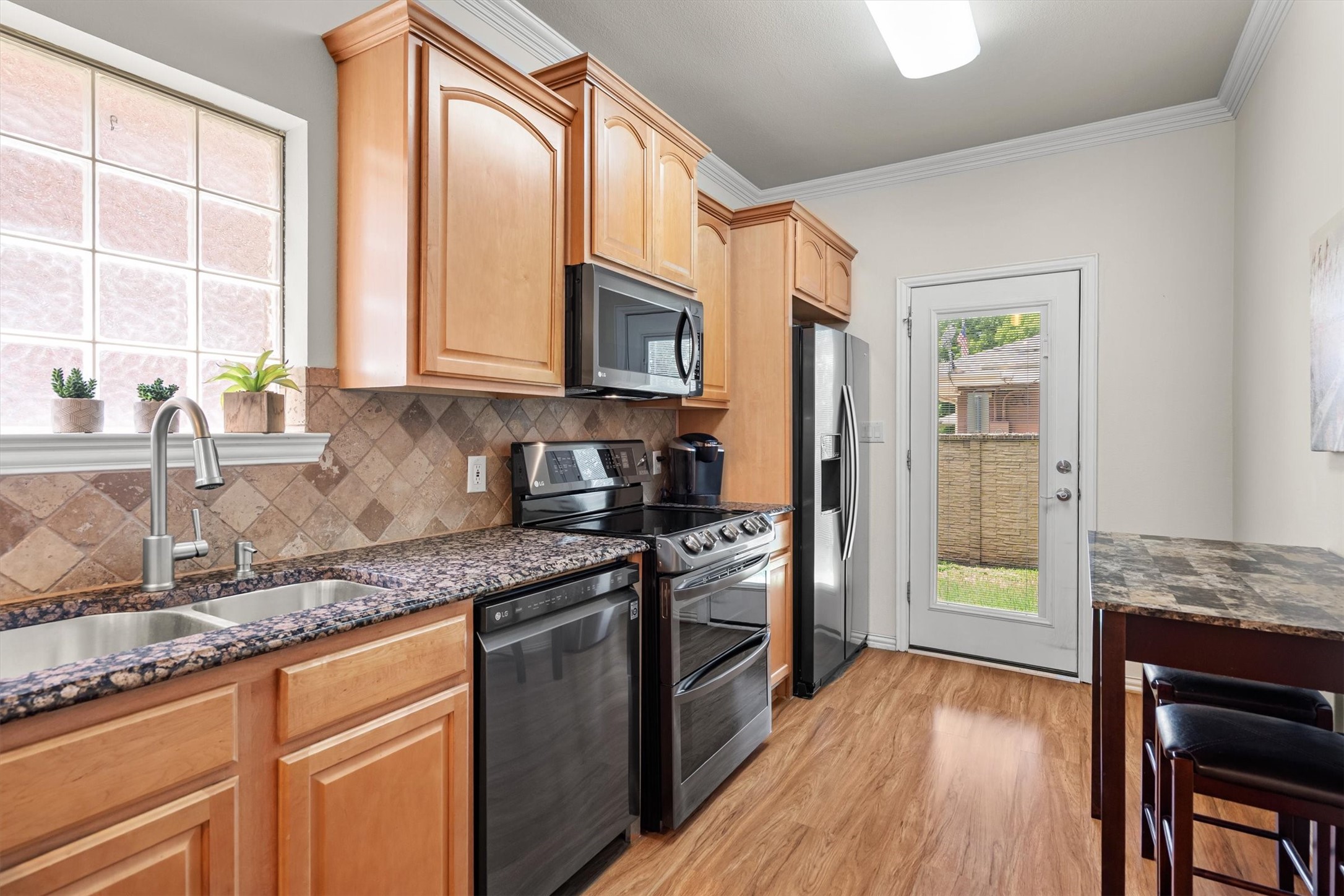 121 Corinna Court Hurst TX 76053