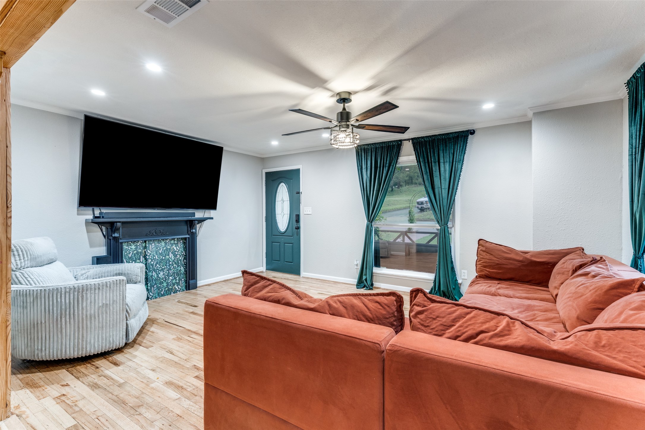 809 S Lamar Street Weatherford TX 76086