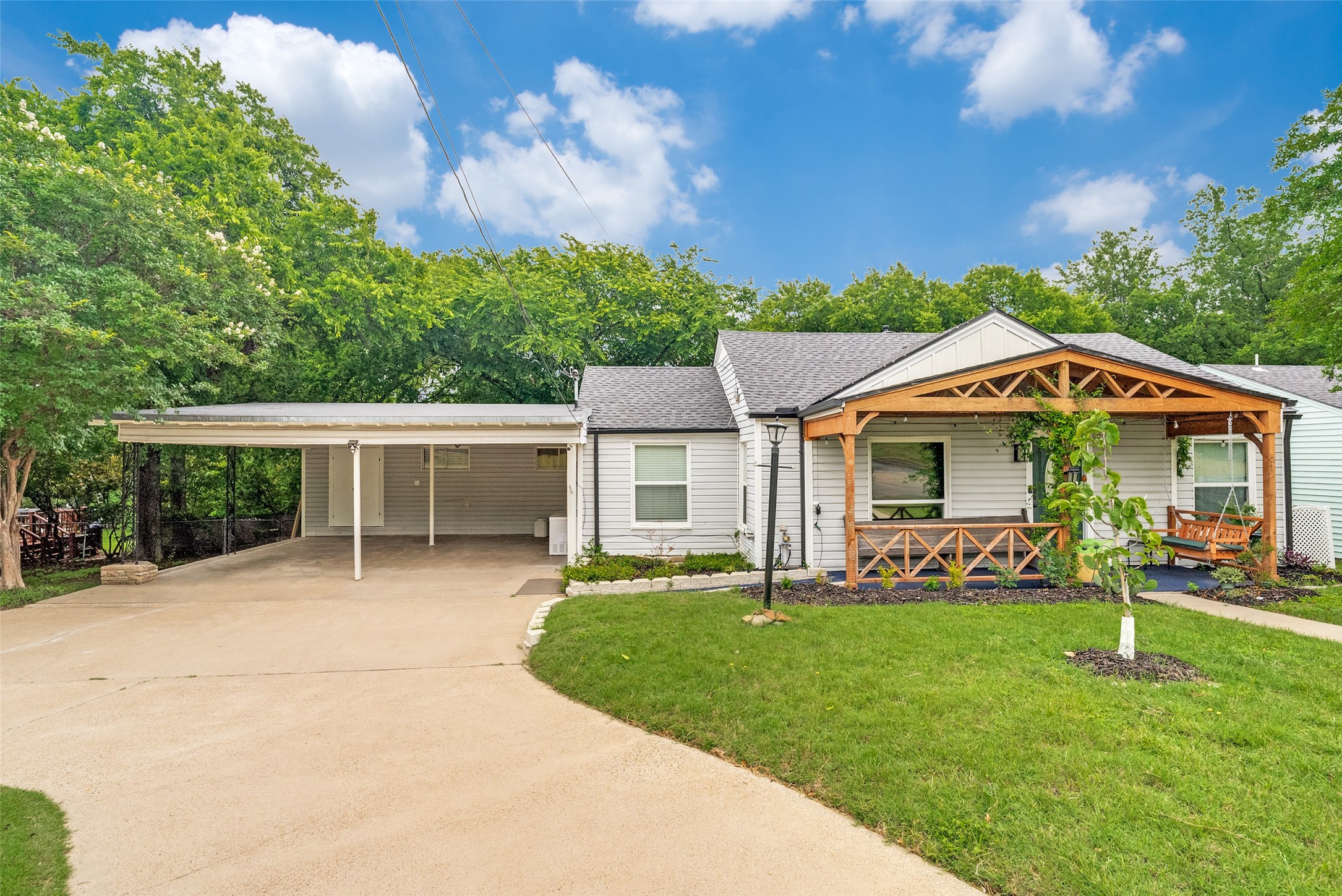 809 S Lamar Street Weatherford TX 76086