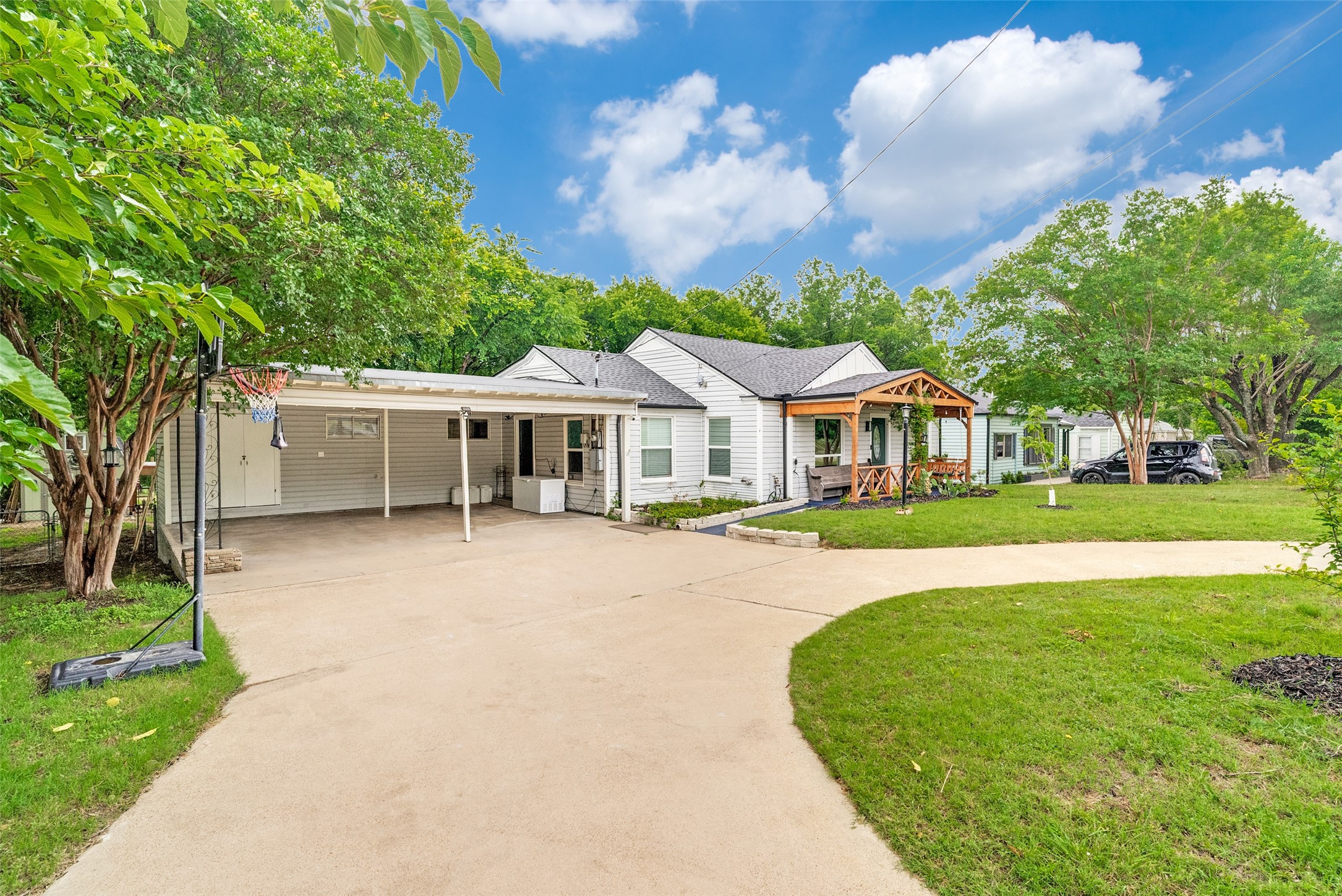 809 S Lamar Street Weatherford TX 76086