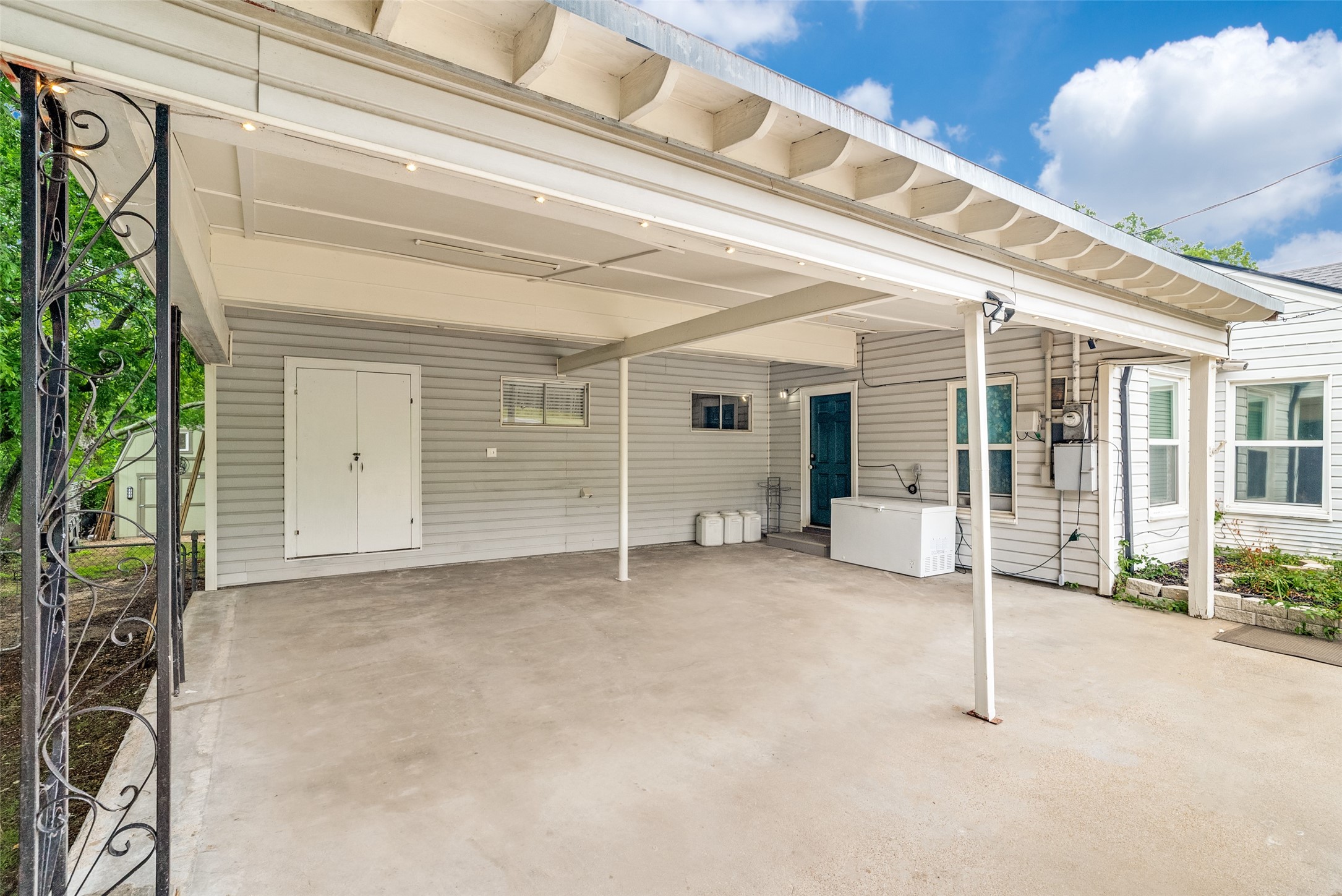 809 S Lamar Street Weatherford TX 76086