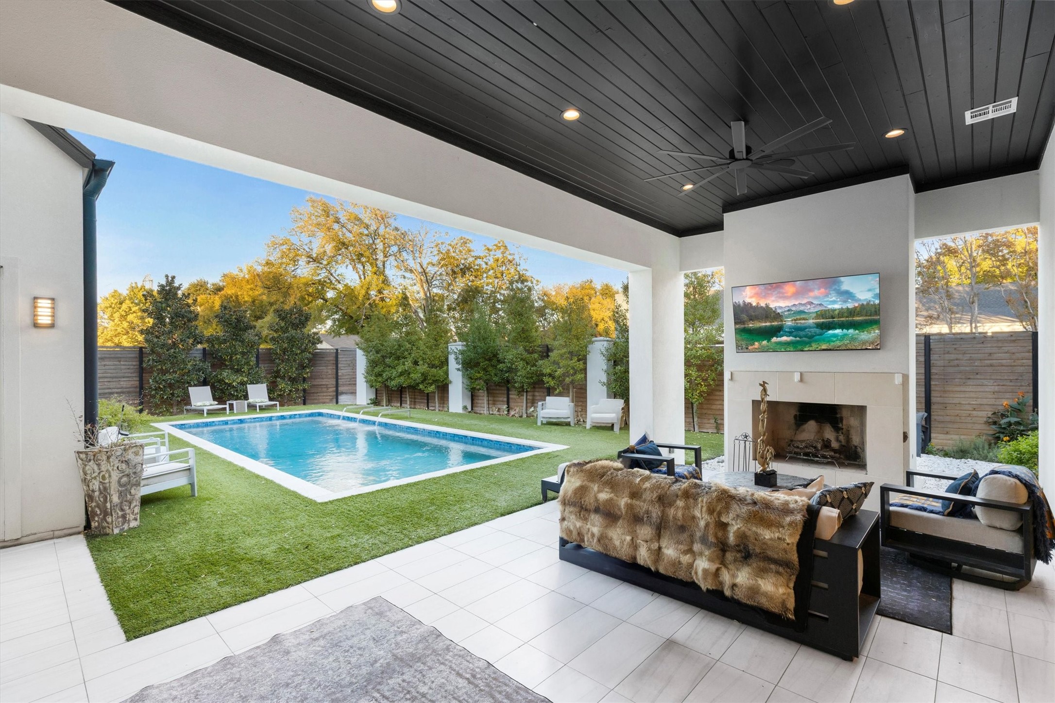 3771 Almazan Drive Dallas TX 75220