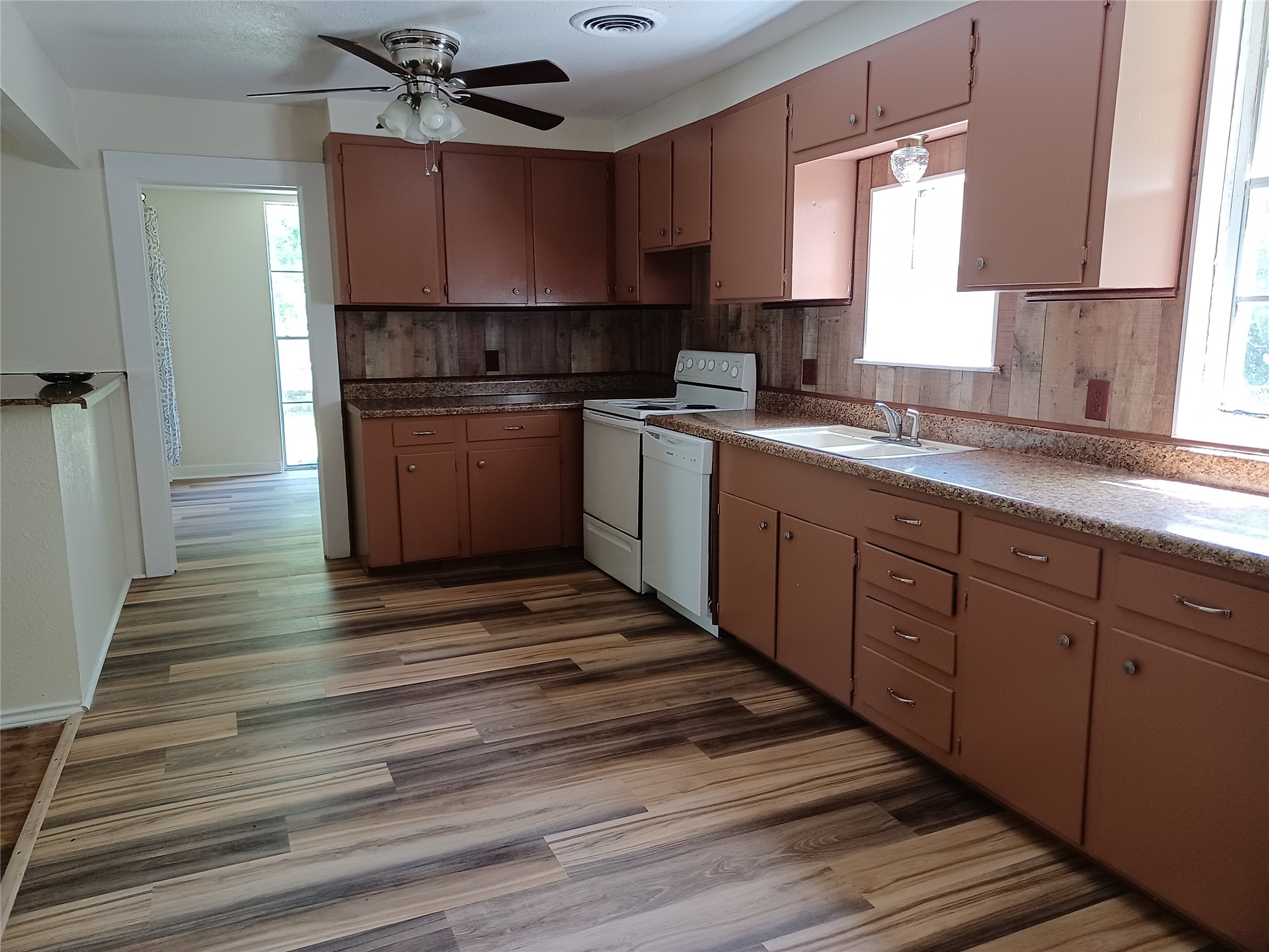 8335 Horseshoe Drive Kemp TX 75143